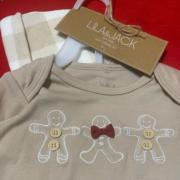 Lila & Jack 3-6 Month 3 Piece Baby Clothes with gingerbread design - Picture 2 of 7